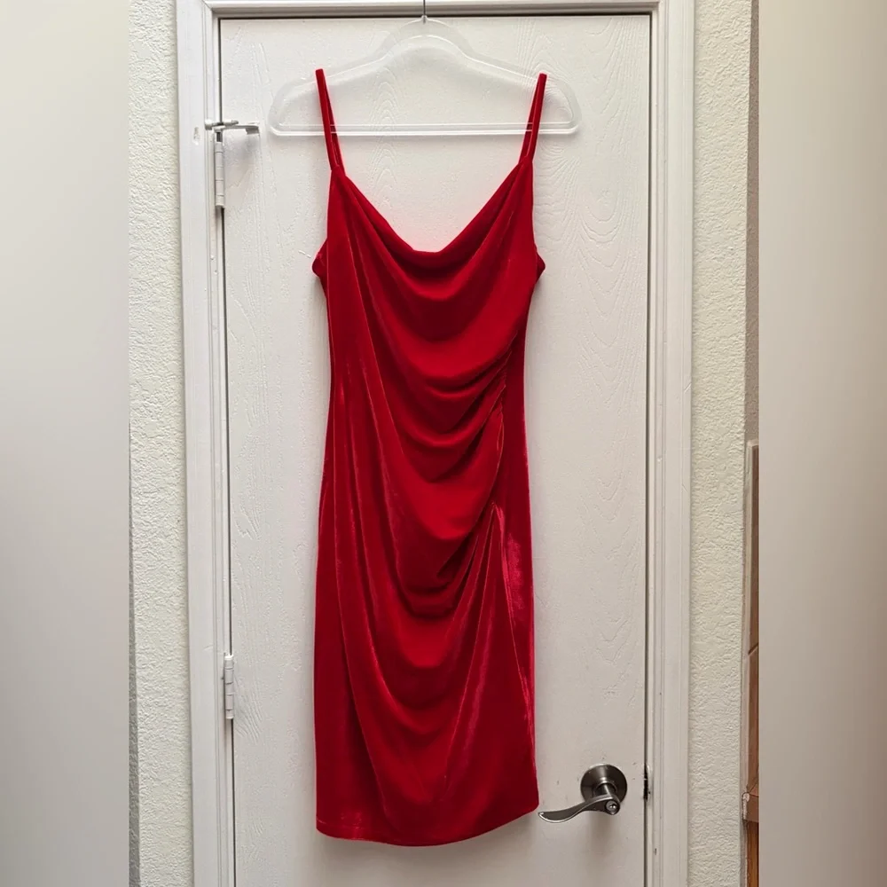 Laundry By Shelli Segal Vibrant Red Backless Dress - Picture 1 of 9